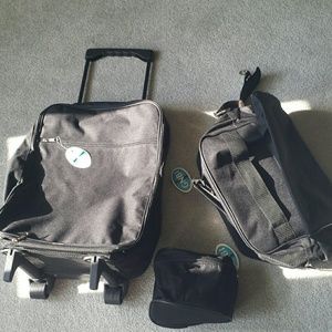 3 piece black carryon luggage set